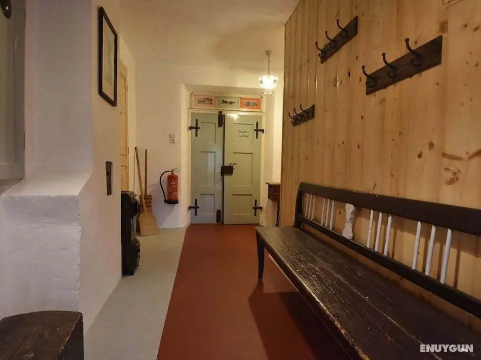 Holiday Home in a Quiet, Authentic Mountain Village With a View of the Surrounding Hills - Lobi