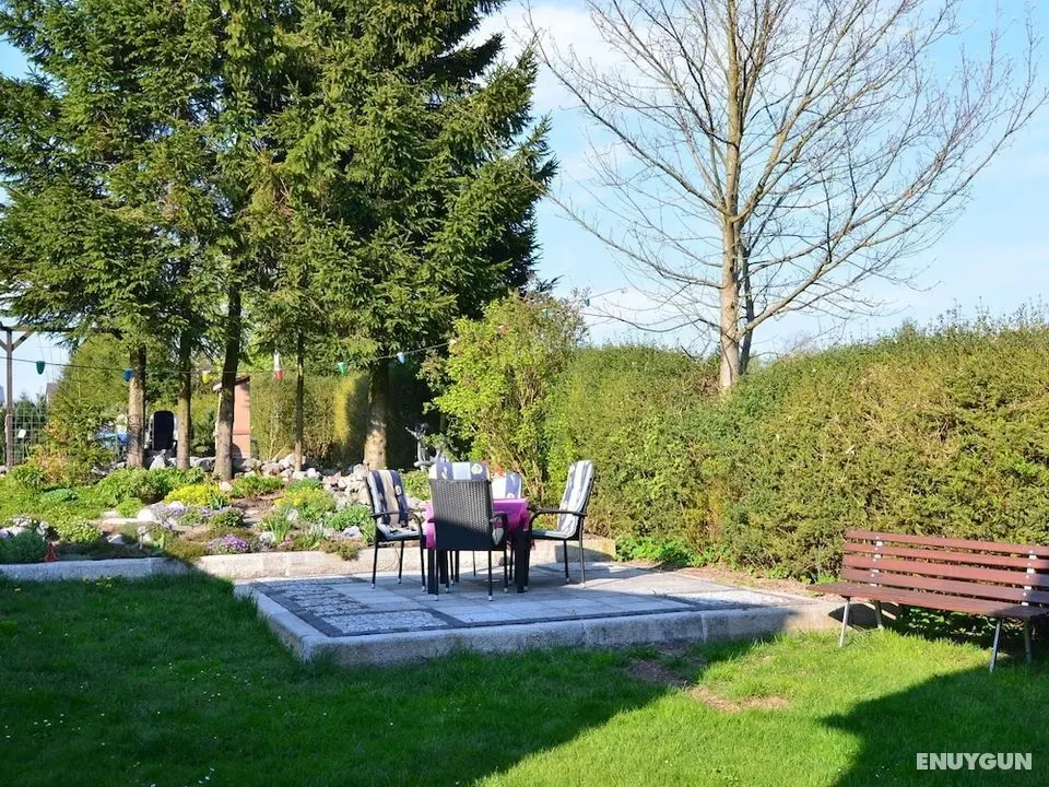 Holiday Home in Neustadt am Rennsteig With Pond - Dış Mekanlar