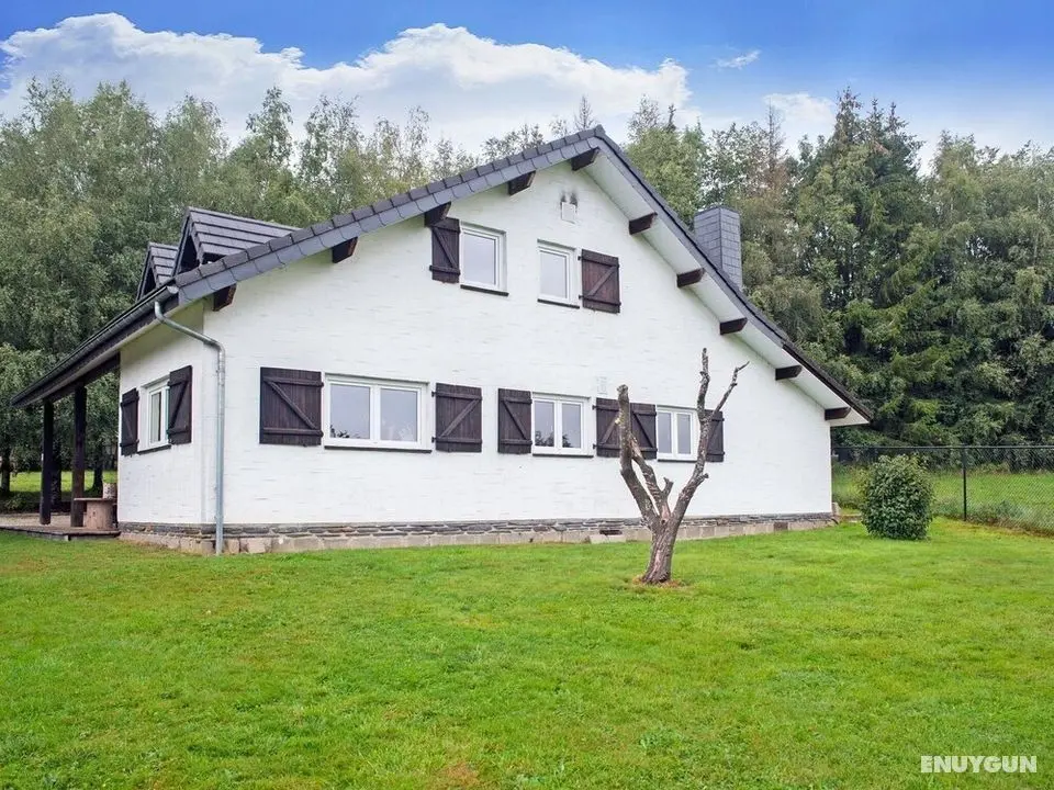 Holiday Home in Xhoffraix, Between Spa and Eifel Nature Park - Dış Mekan