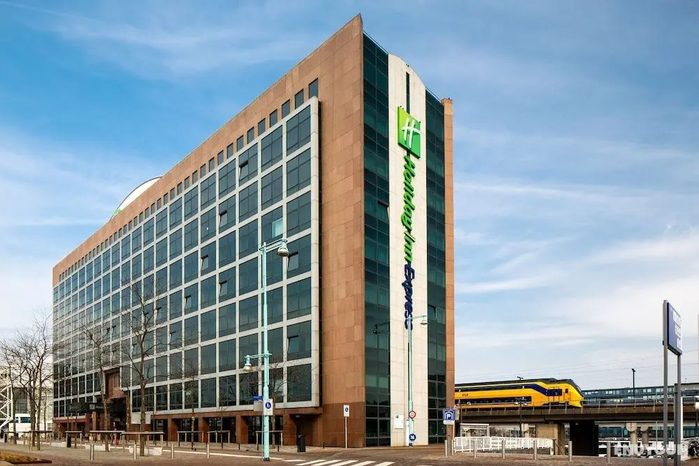 Holiday Inn Express Amsterdam - Sloterdijk Station, an IHG Hotel - Öne Çıkan Resim