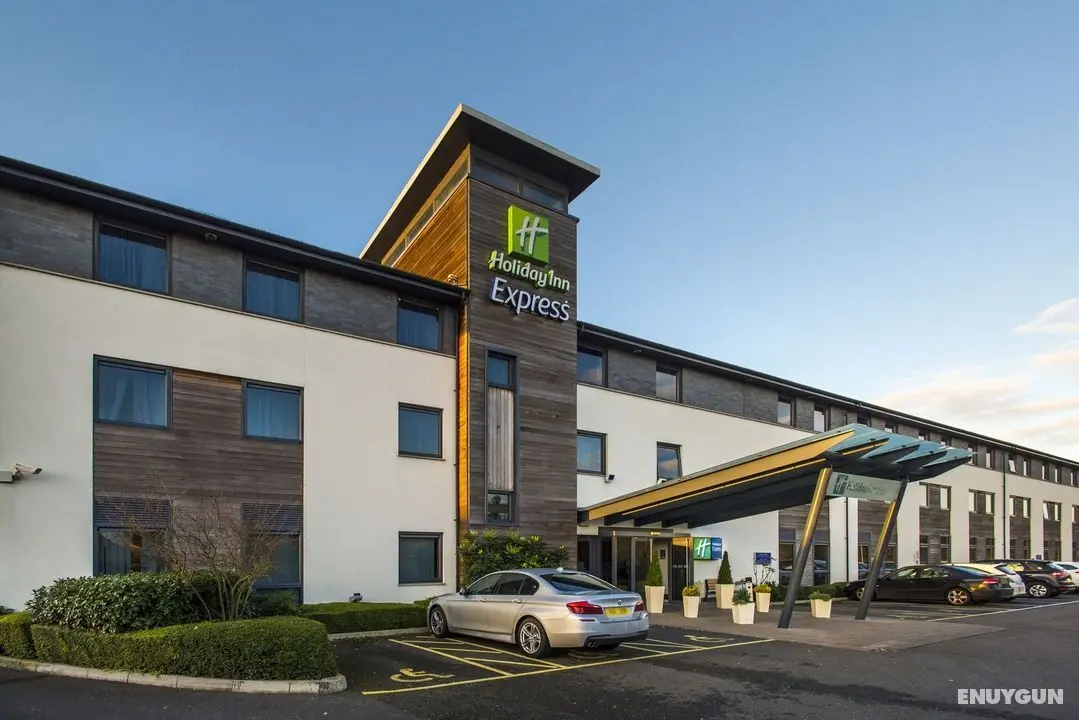 Holiday Inn Express Cambridge - Dış Mekan