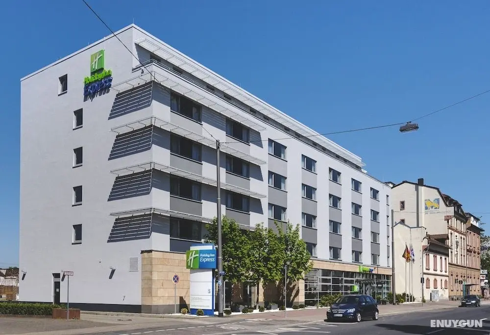 Holiday Inn Express Frankfurt Messe, an IHG Hotel - Öne Çıkan Resim