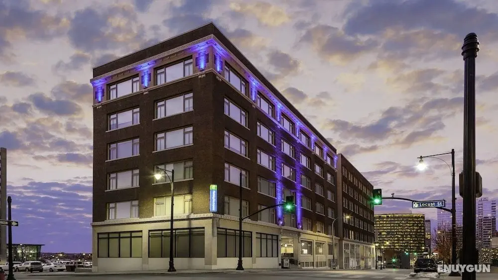 Holiday Inn Express Kansas City Downtown, an IHG Hotel - Dış Mekan