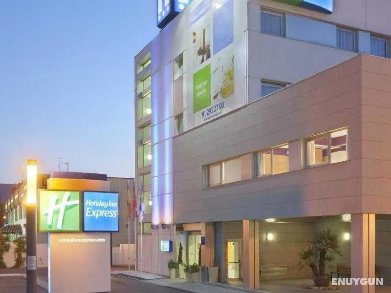 Holiday Inn Express Madrid Alcobendas - Genel