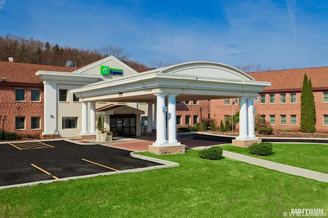 Holiday Inn Express Owego - Genel