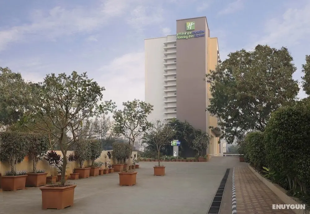 Holiday Inn Express Pune Hinjewadi, an IHG Hotel - Dış Mekan