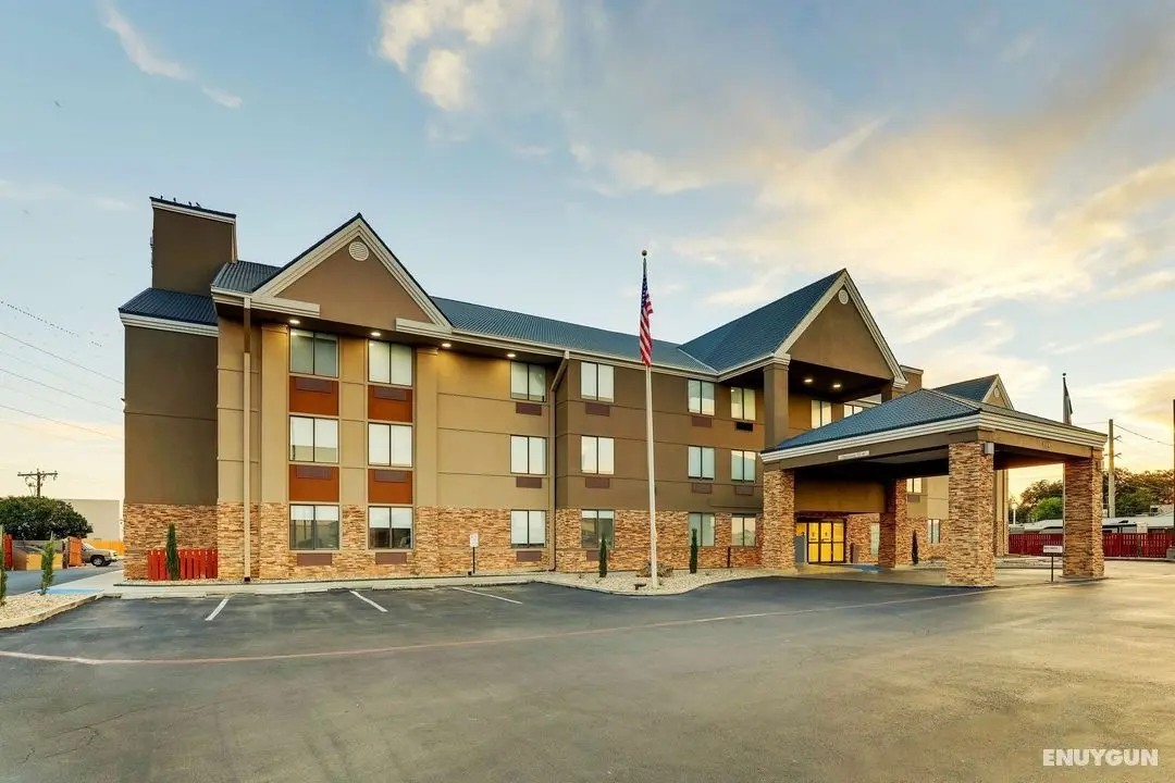Holiday Inn Express and Suites Brownwood - Dış Mekan