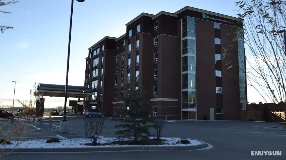 Holiday Inn Express and Suites Cold Lake - Genel