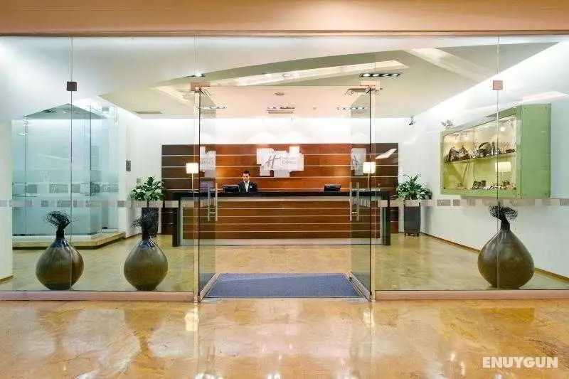 Holiday Inn Express & Suites Medellin - Genel