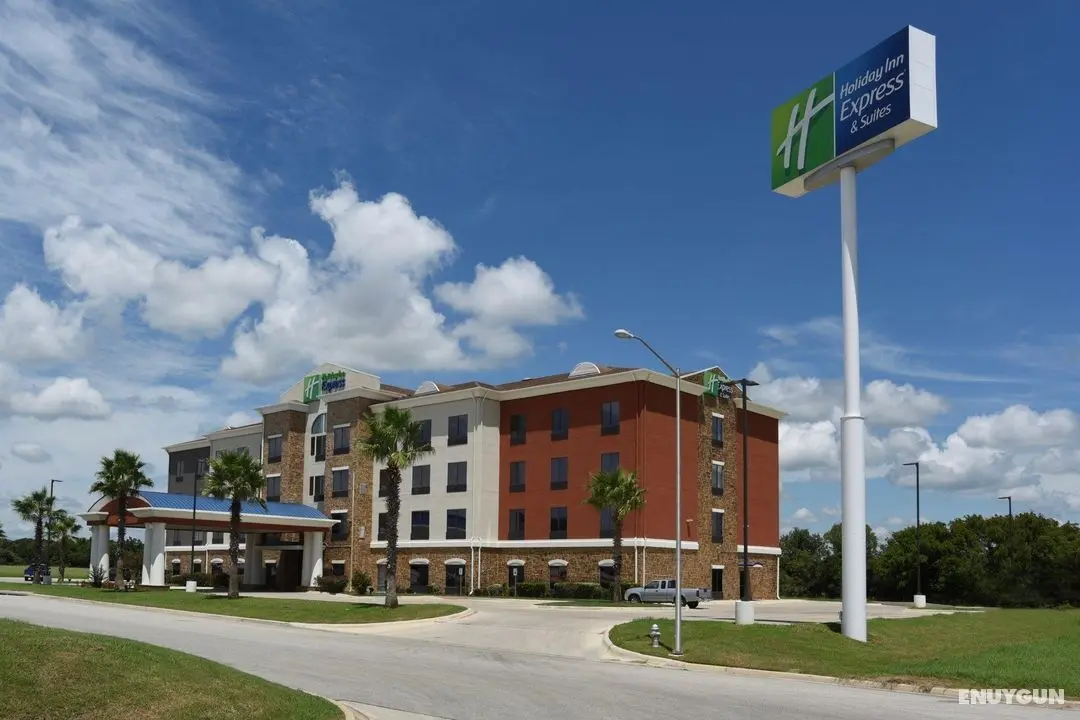 Holiday Inn Express and Suites Seguin - Genel