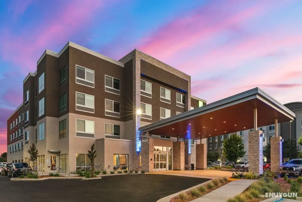 Holiday Inn Express & Suites Suisun City, an IHG Hotel - Öne Çıkan Resim