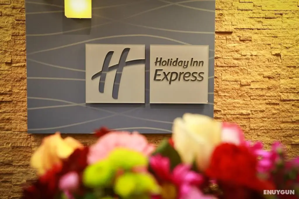 Holiday Inn Express and Suites West Chester - Genel
