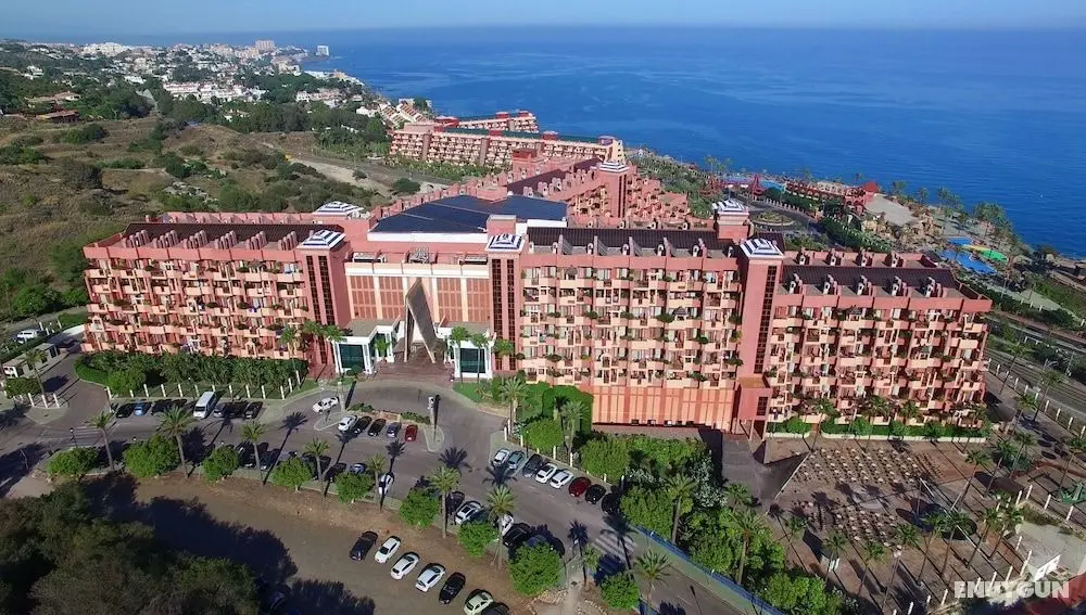 Holiday World Resort - Öne Çıkan Resim