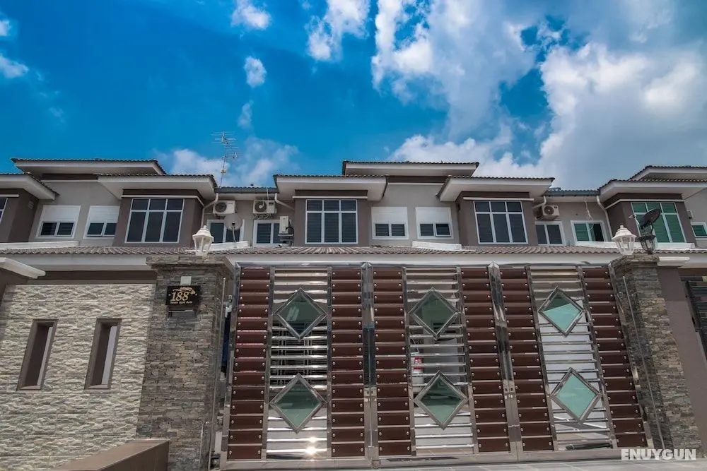 Holidayhome 188 Taman Sejati Suria - Dış Mekan
