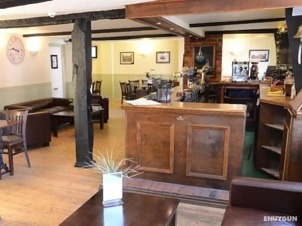 The Hollies Inn - Öne Çıkan Resim