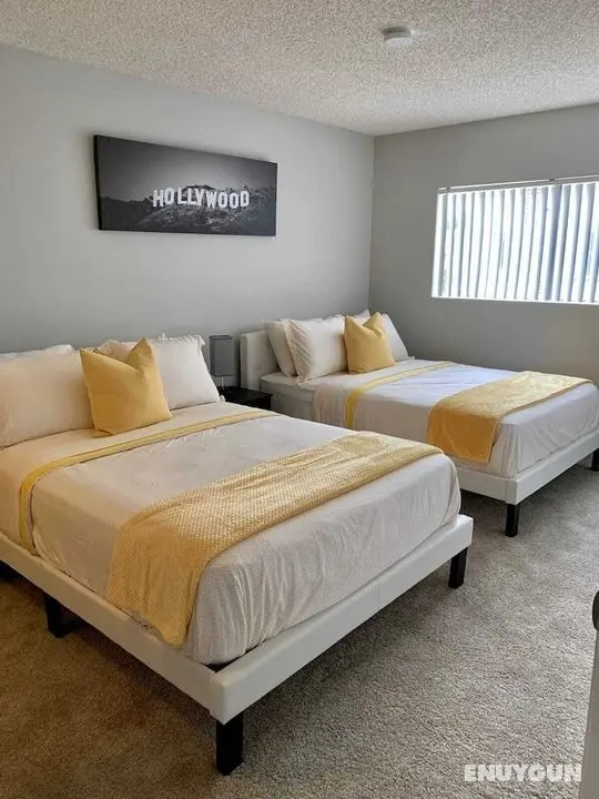 Hollywood Spacious Place - Öne Çıkan Resim
