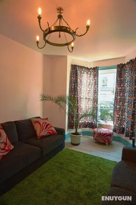 Holystone House - Öne Çıkan Resim
