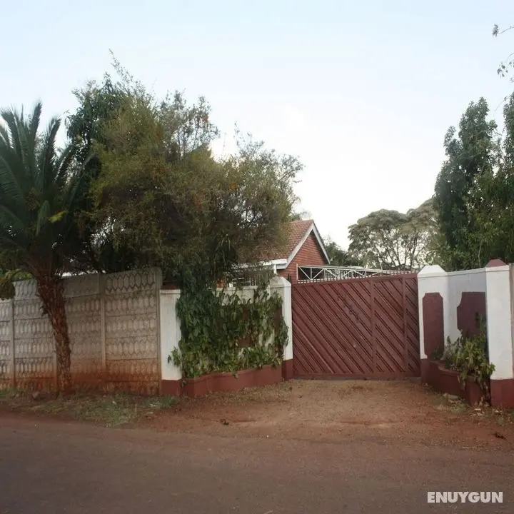 Home Away From Home - Westgate Harare - Dış Mekan