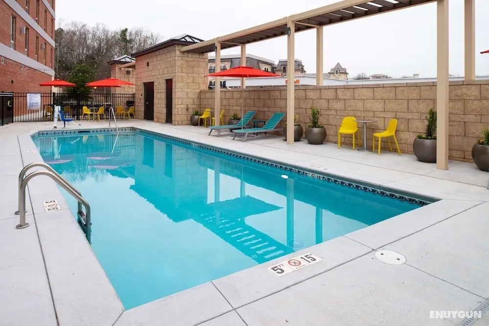 Home2 Suites by Hilton Charlotte Mooresville - Havuz