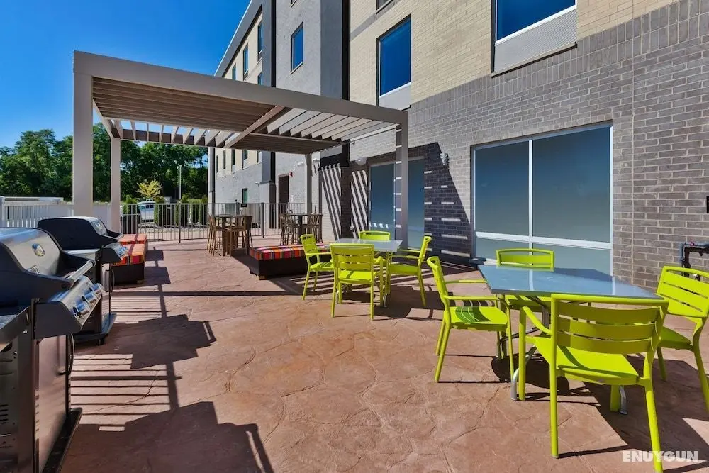 Home2 Suites by Hilton Grand Blanc Flint - Dış Mekan