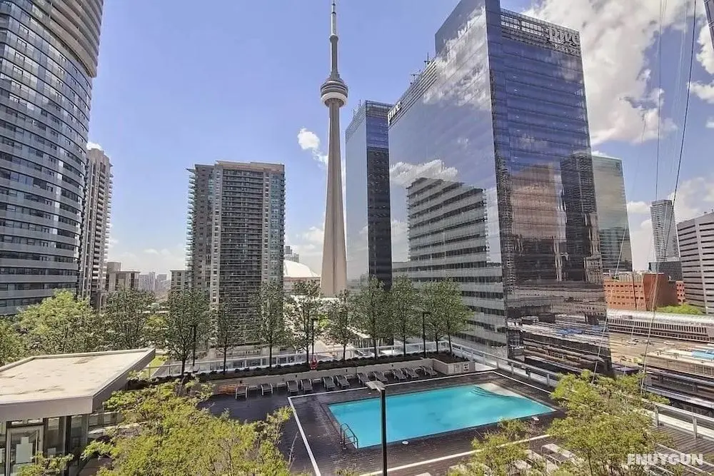 HomeHop - Maple Leaf Square - Dış Mekanlar