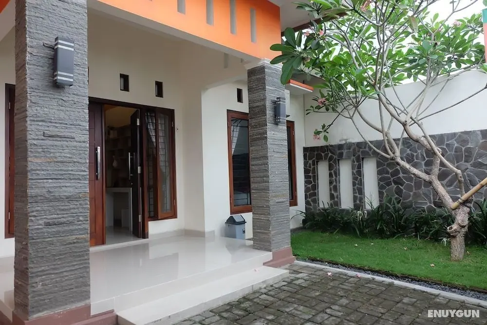 Homestay Sawitsari dekat Hartono Mall dan UGM by Simply Homy - Dış Mekan