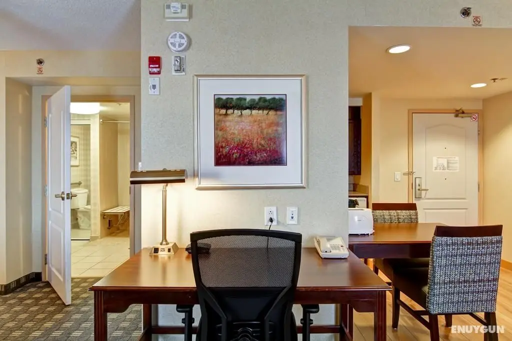 Homewood Suites By Hilton Toronto-Missisauga - Oda