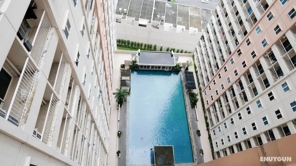 Homey 2Br At Puncak Bukit Golf Surabaya Apartment - Konum Öne Çıkanlar