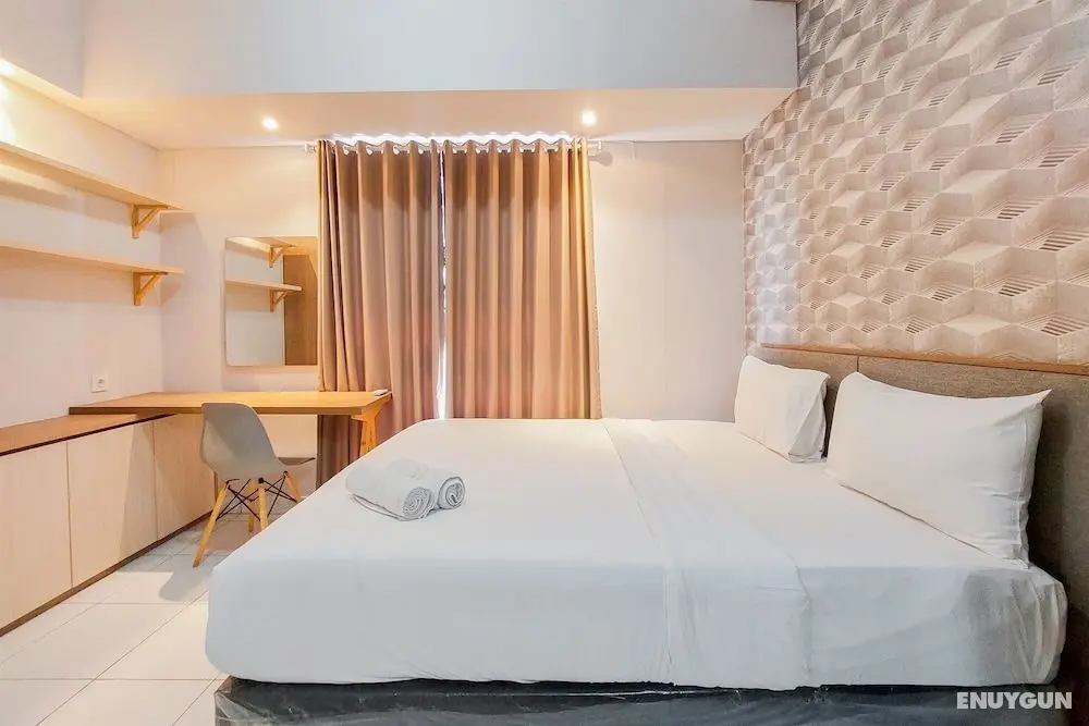 Homey And Comfort 2Br At Casa De Parco Apartment - Oda