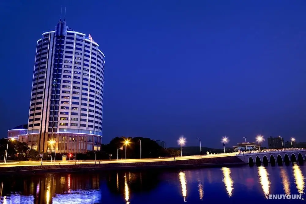 Hongyi Hotel Wuhan University - Dış Mekan