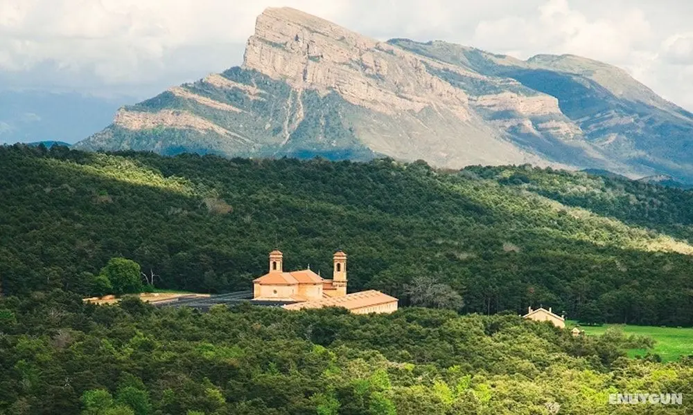 Hospedería San Juan de la Peña - Dış Mekan
