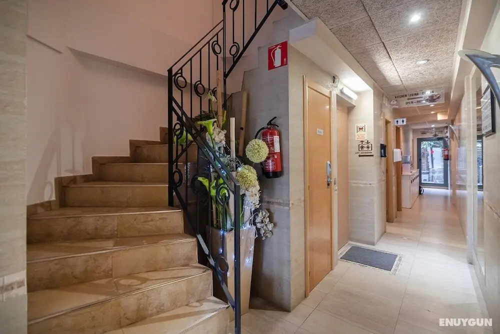 Hostal House - Lobi