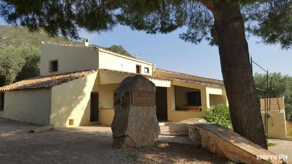 Hostal Restaurant Pous de la Neu - Dış Mekan