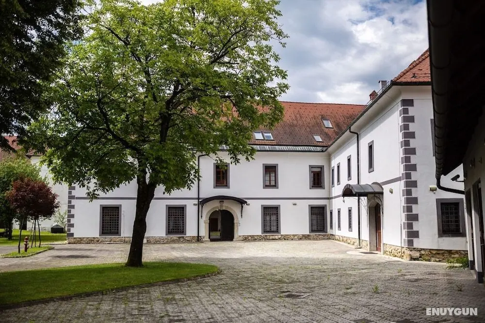 Hostel Javni Zavod Mekinjski Samostan - Öne Çıkan Resim