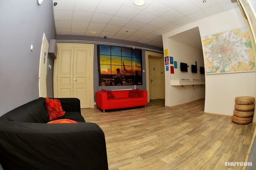 Hostel One Home - Öne Çıkan Resim