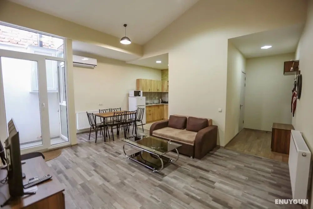 HostHub Apartment Heart of Tbilisi - Öne Çıkan Resim