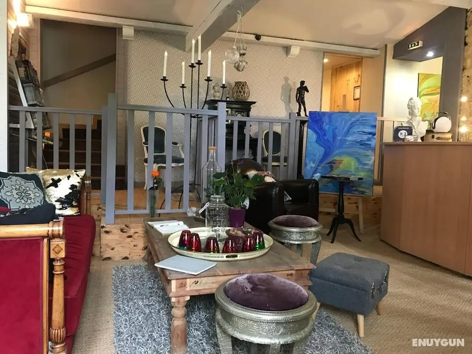 Hôtel Bien-Etre Aux Cyprès de Marquay - Lobi