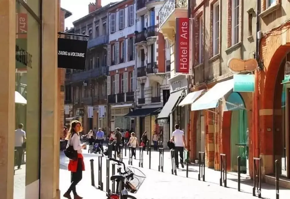 Hôtel des Arts - Dış Mekan