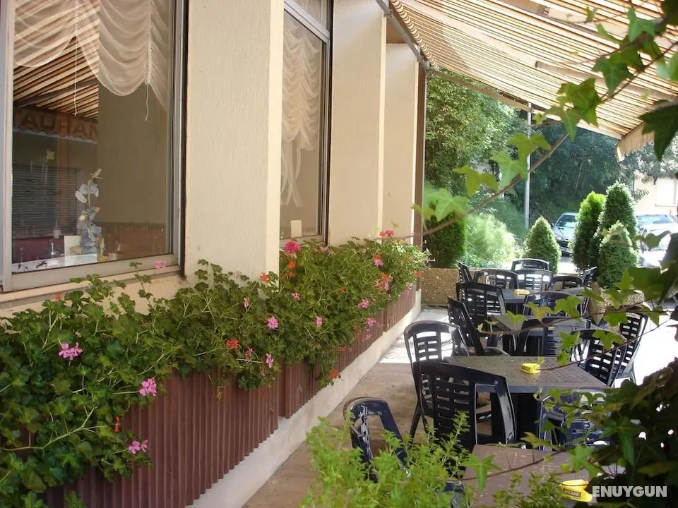 Hôtel des Pays-Bas - Dış Mekanlar