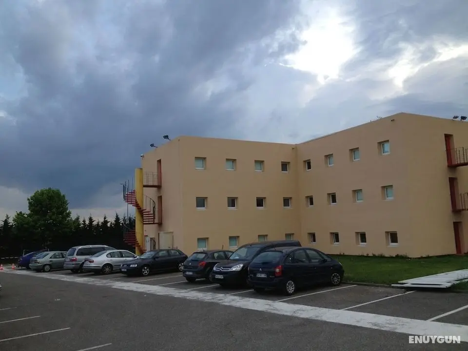 Hôtel Holiday Lyon Est - Öne Çıkan Resim