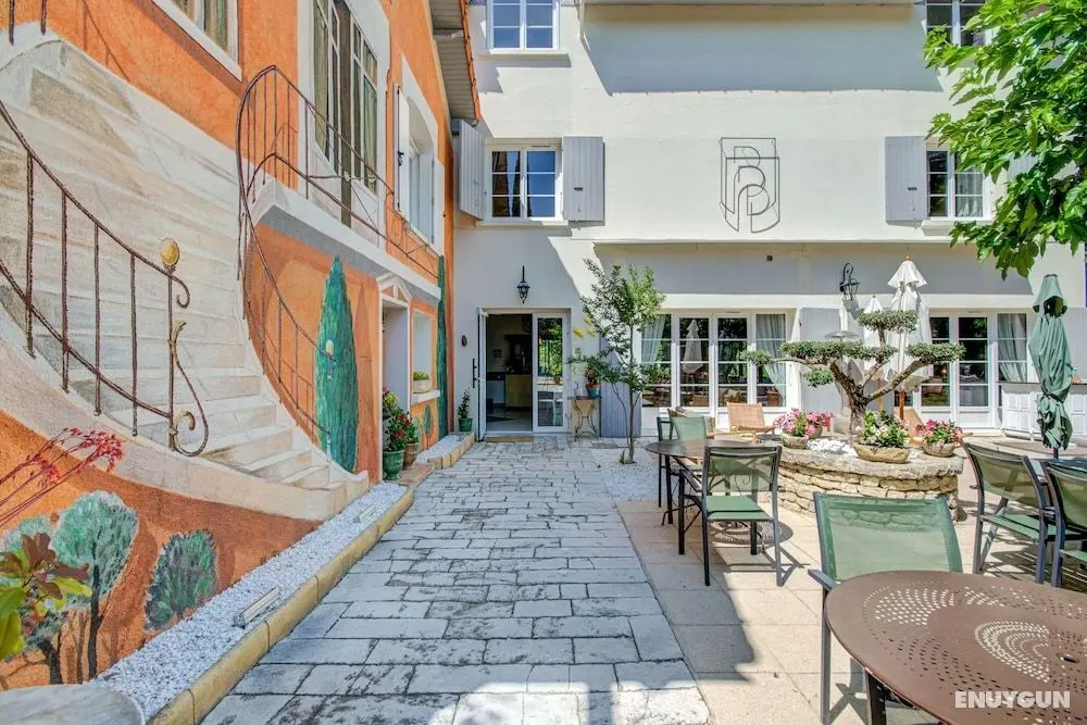 Hôtel Le Blason de Provence - Dış Mekan