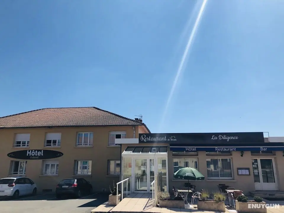Hôtel Restaurant La Diligence - Dış Mekan