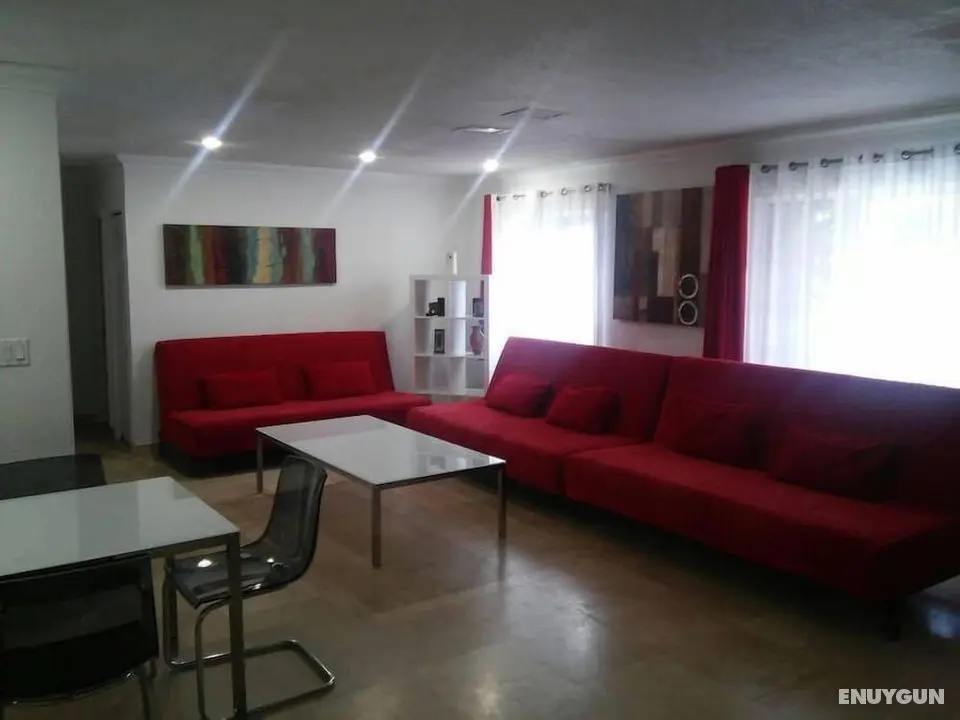 House for 12 - Öne Çıkan Resim