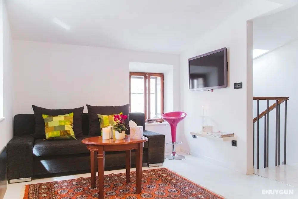 House Karkovich - Öne Çıkan Resim