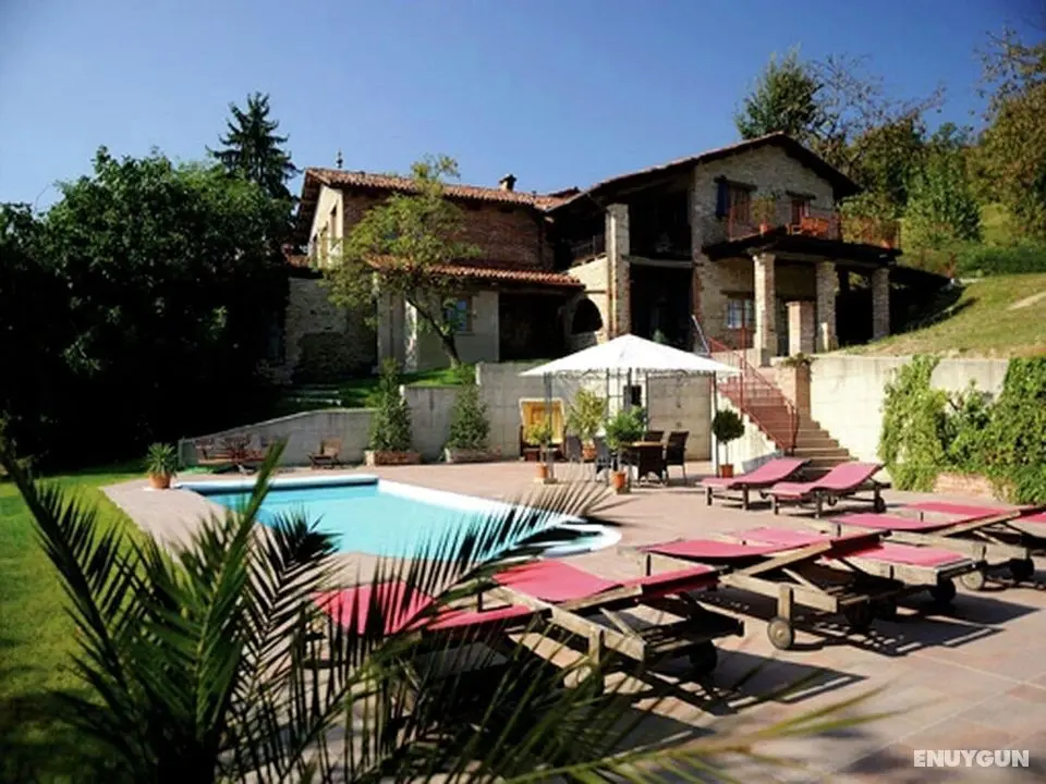 House With Large Terrace, in a Small Residence With Swimming Pool, Surrounded by Greenery - Öne Çıkan Resim