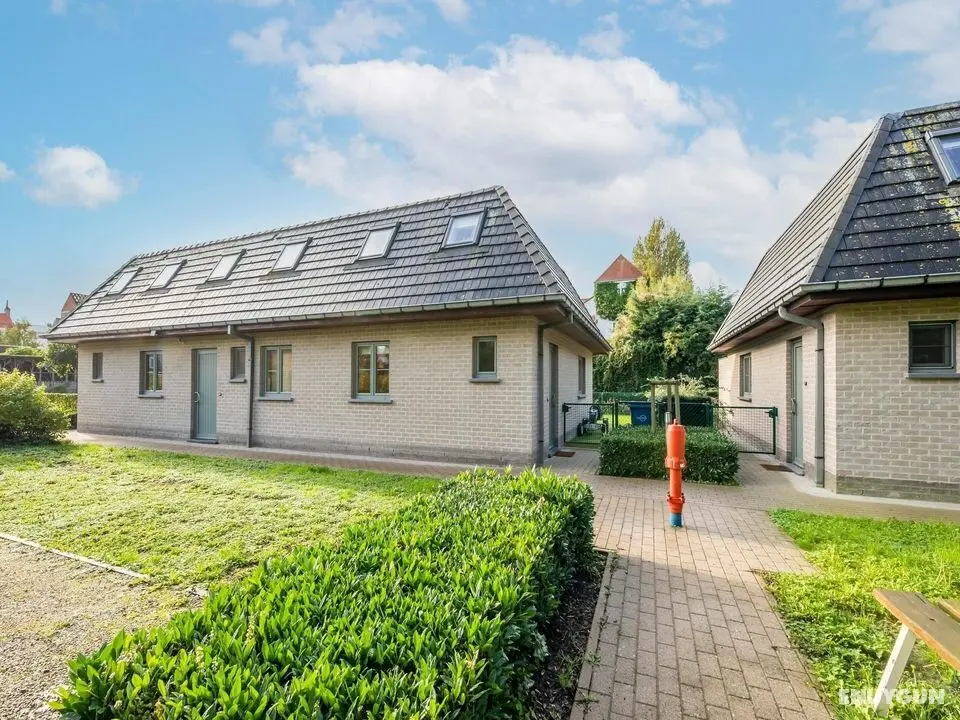 House in Middelkerke Near the Beach and Marina Nieuwpoort - Öne Çıkan Resim