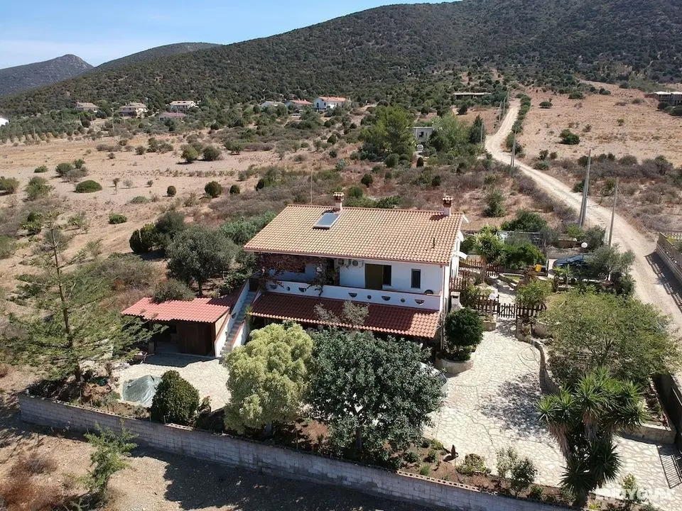 House in the Most Southern Point of the Island, Completely Fenced Super Price - Öne Çıkan Resim