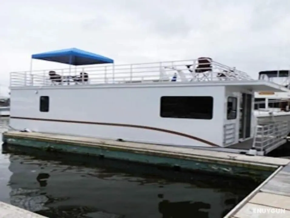 Houseboat Scorpius by SleepAfloat - Öne Çıkan Resim