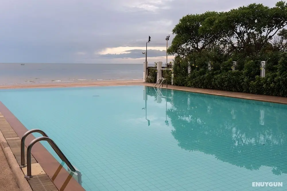 Hua Hin Beach Villa by Passionata - Havuz