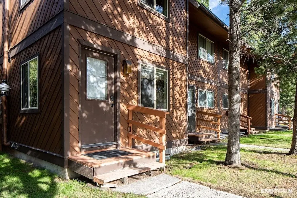 Huckleberry House - Öne Çıkan Resim